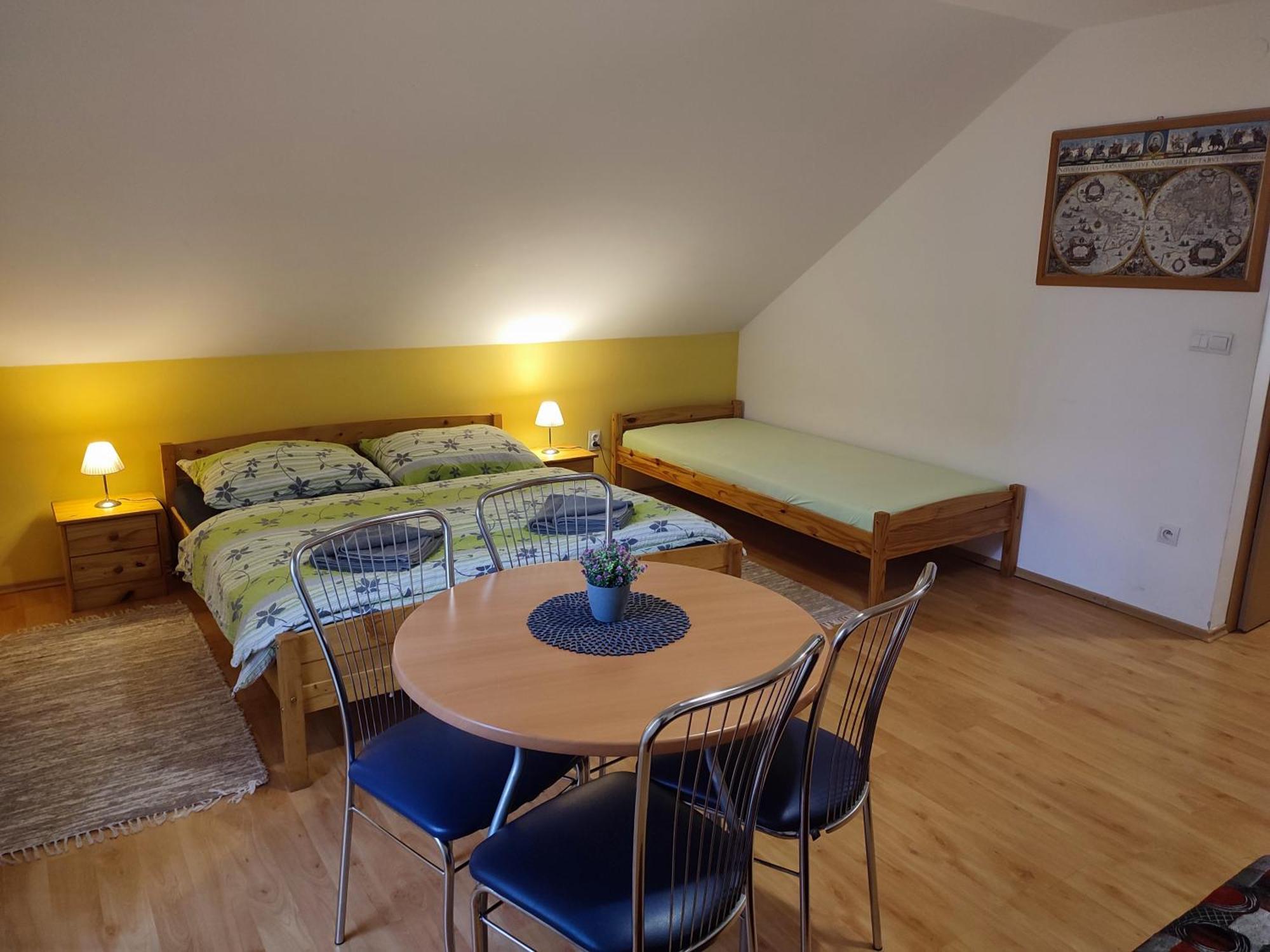 Apartmany Zachar Bešeňová Eksteriør billede